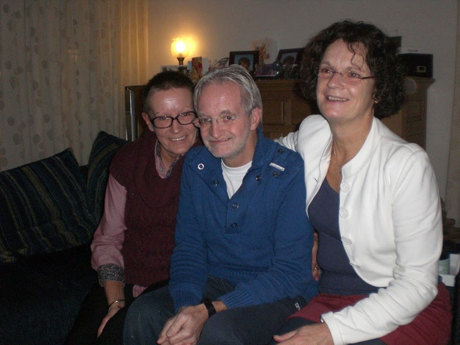 Kerst 2012: Christel (rechts) met haar man Wim en schoonzus Ankie (links), een maand voordat Wim overlijdt.